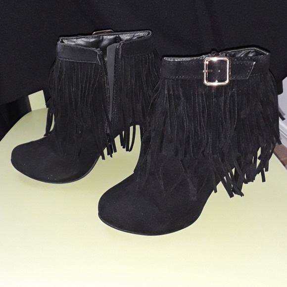 FOREVER Shoes - VELVET BOOTS